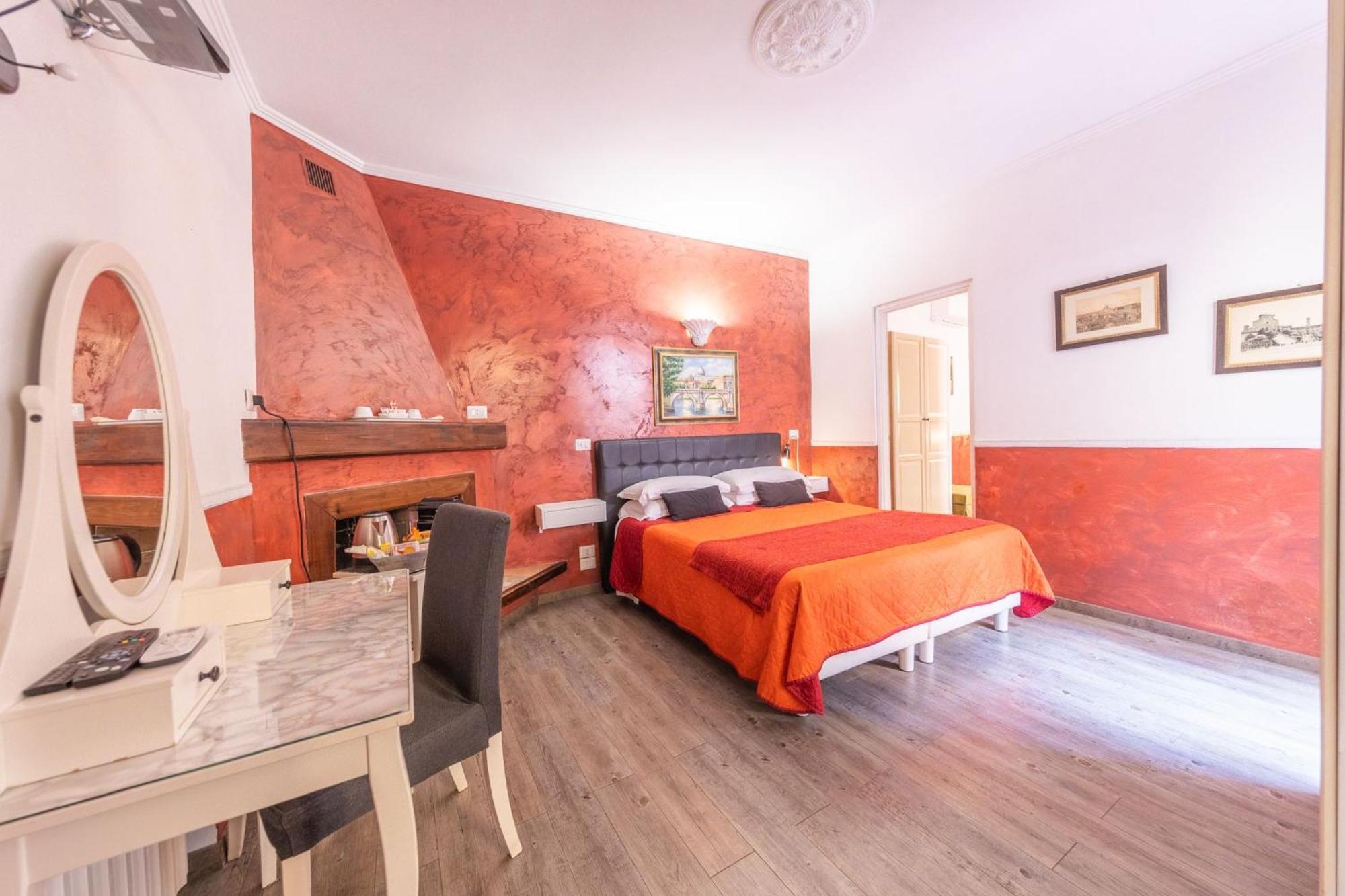 Room In Bb - Family Room In History House Рим Экстерьер фото